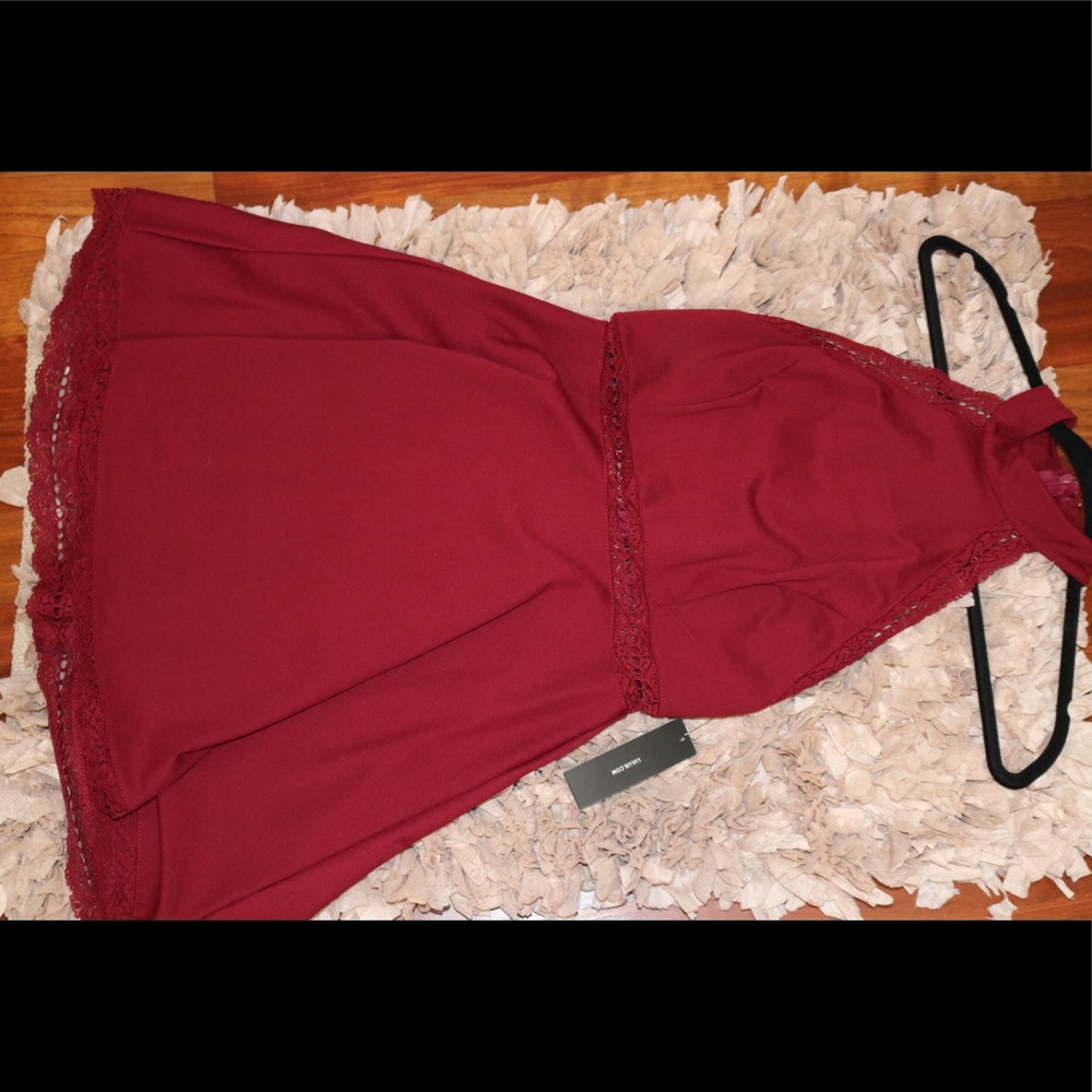 Lulus maroon dress